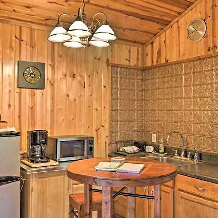 The Boat House Creekside Getaway In Hot Springs! Apartment Exterior photo