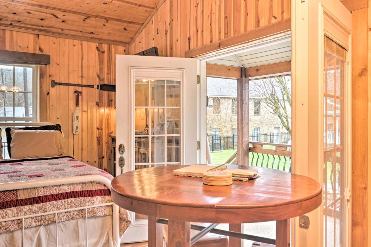 The Boat House Creekside Getaway In Hot Springs! Apartment Exterior photo